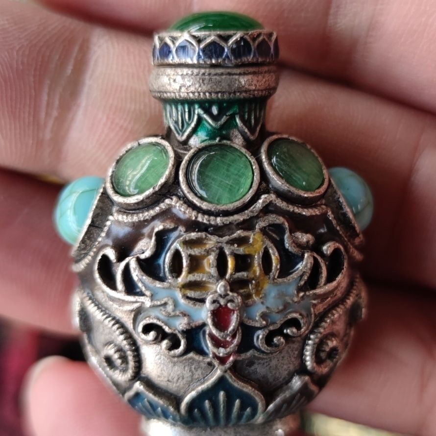 ขวดใส่ยาสูดแบบโบราณเคลือบลายโค - Vintage Collectible Bottles บทวิจารณ์และราคา