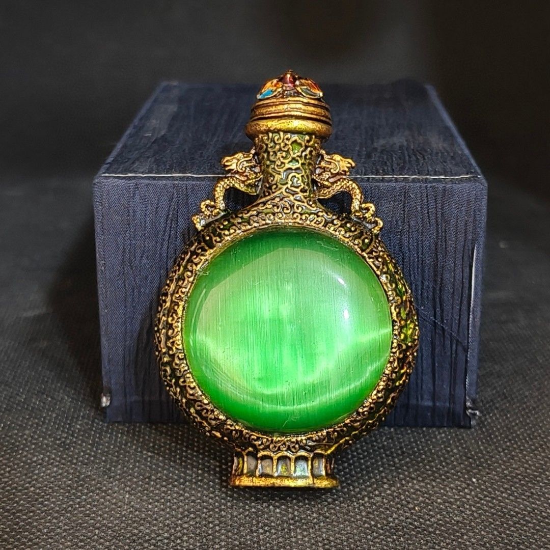 คอลเลกชันวินเทจ ขวดสูดดมหินตาแ - Vintage Collectible Bottles บทวิจารณ์และราคา