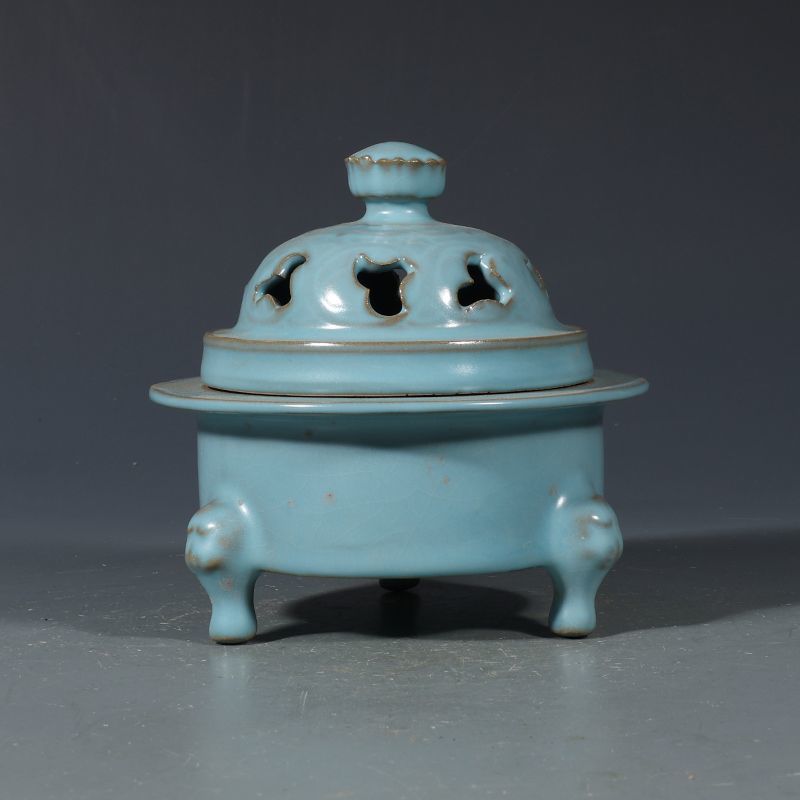 เครื่องหอมพอร์ซเลนเคลือบสีฟ้าแ - Vintage Collectible Bottles บทวิจารณ์และราคา