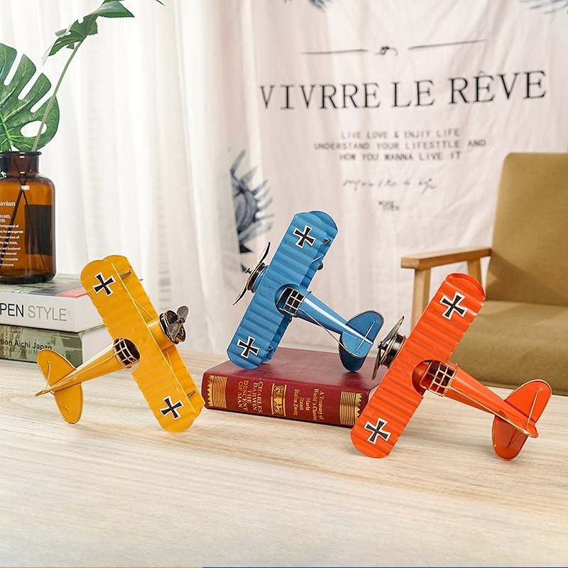 โมเดลเครื่องบินโลหะวินเทจย้อนย - Vintage Collectible Tins บทวิจารณ์และราคา